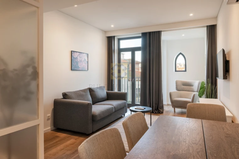 Apartamento T2 para Venda em Cedofeita, Santo Ildefonso, Sé, Miragaia, São Nicolau e Vitória Foto 2