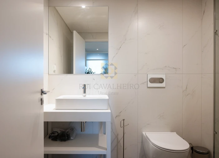 Apartamento T2 para Venda em Cedofeita, Santo Ildefonso, Sé, Miragaia, São Nicolau e Vitória Foto 28