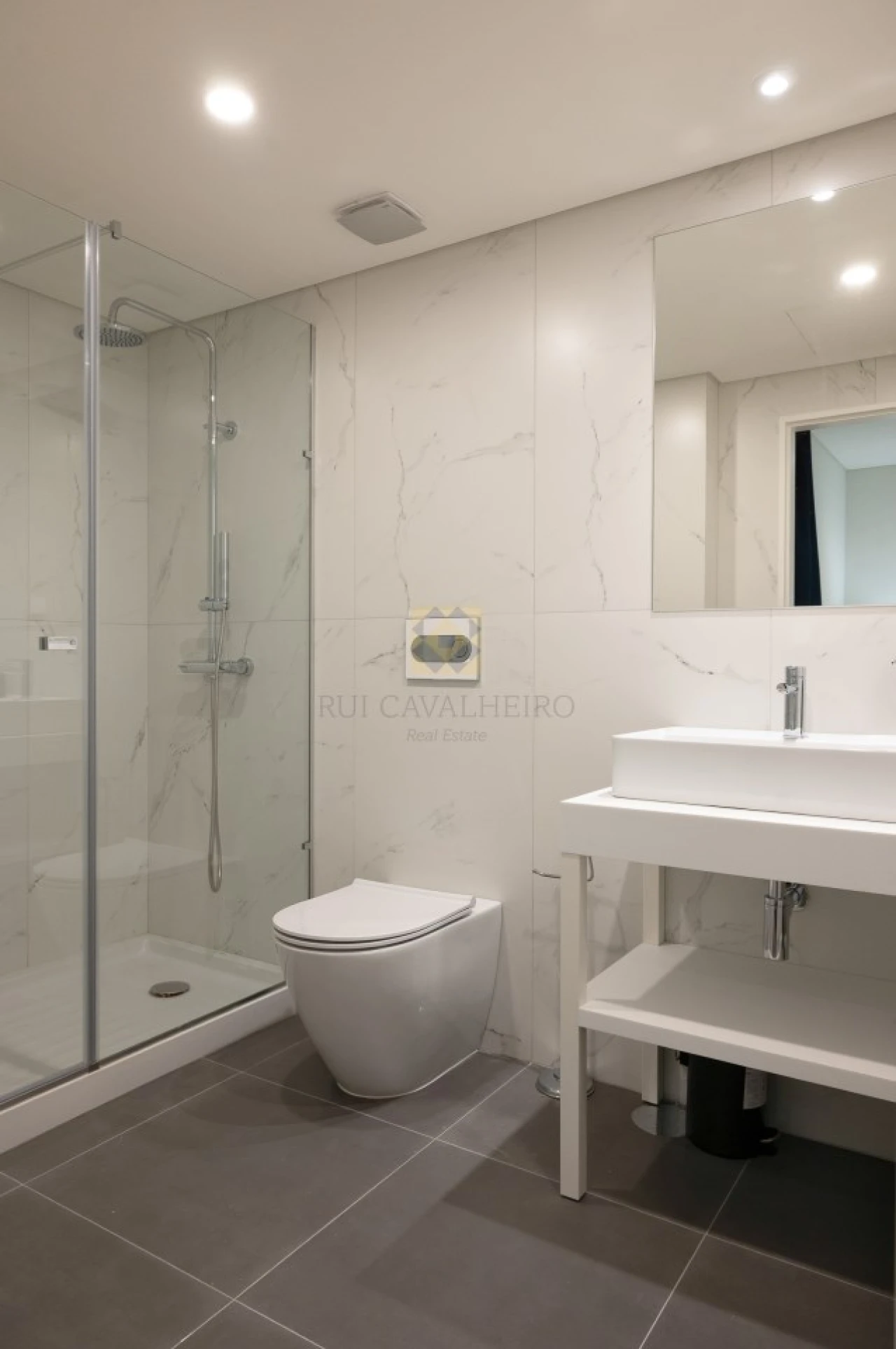 Apartamento T2 para Venda em Cedofeita, Santo Ildefonso, Sé, Miragaia, São Nicolau e Vitória Foto 32