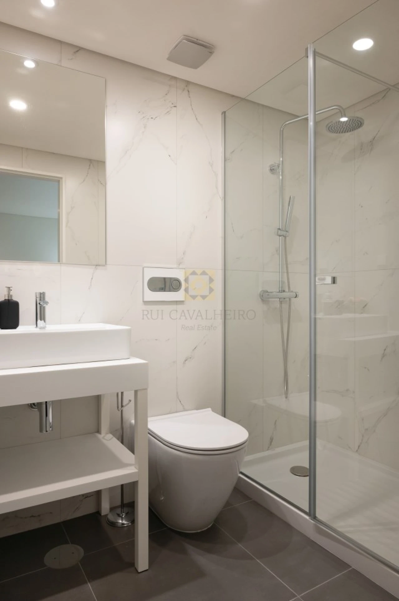Apartamento T2 para Venda em Cedofeita, Santo Ildefonso, Sé, Miragaia, São Nicolau e Vitória Foto 38