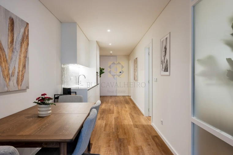 Apartamento T2 para Venda em Cedofeita, Santo Ildefonso, Sé, Miragaia, São Nicolau e Vitória Foto 24