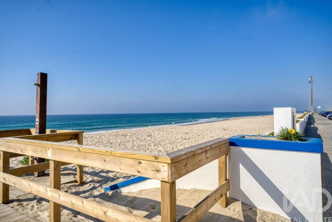 Apartamento T2 para Venda em Caranguejeira Foto 28