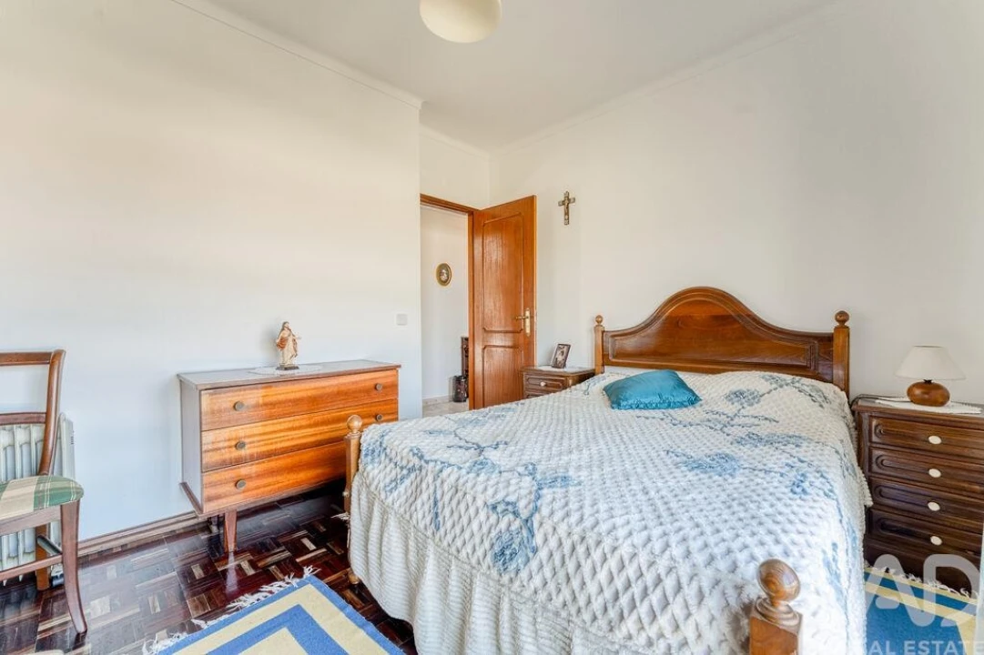 Apartamento T2 para Venda em Caranguejeira Foto 18