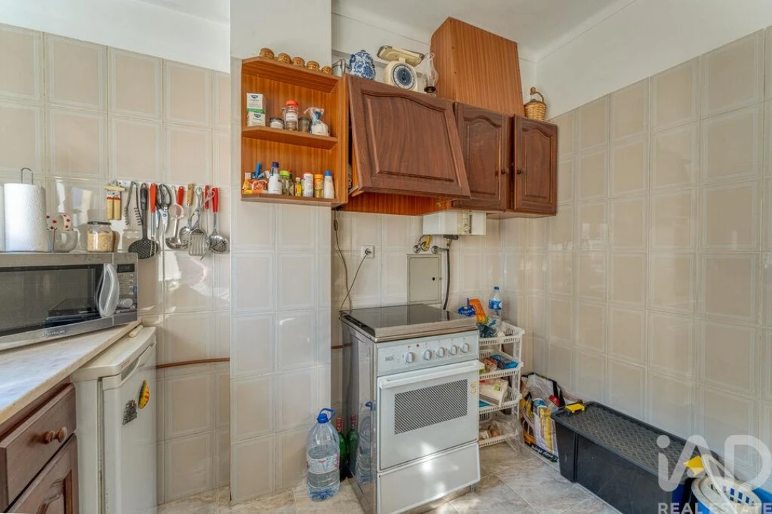 Apartamento T2 para Venda em Caranguejeira Foto 11