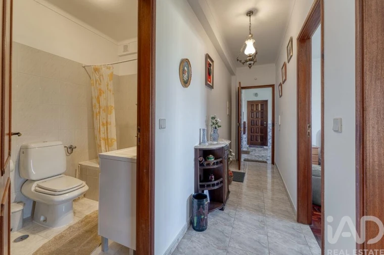 Apartamento T2 para Venda em Caranguejeira Foto 7