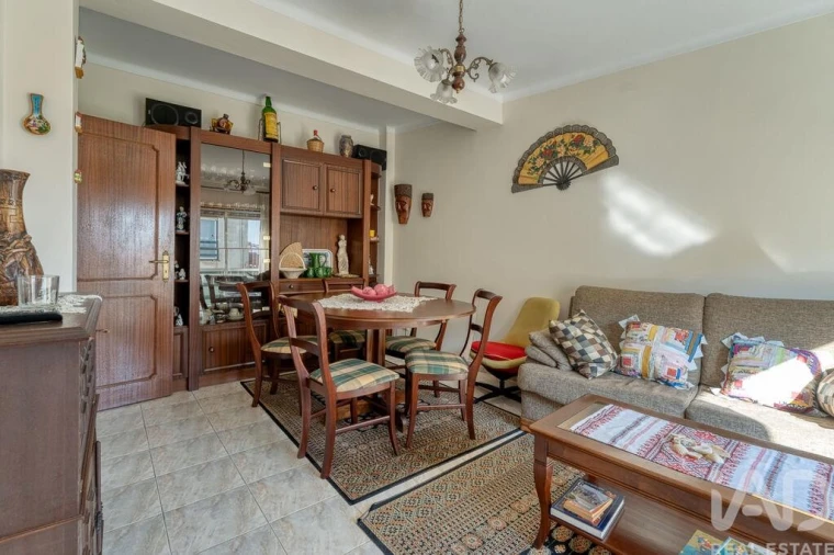 Apartamento T2 para Venda em Caranguejeira Foto 4