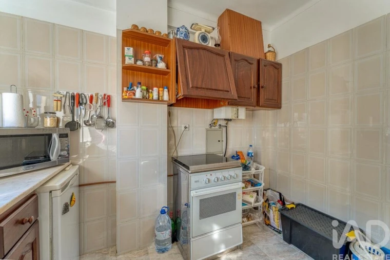 Apartamento T2 para Venda em Caranguejeira Foto 11