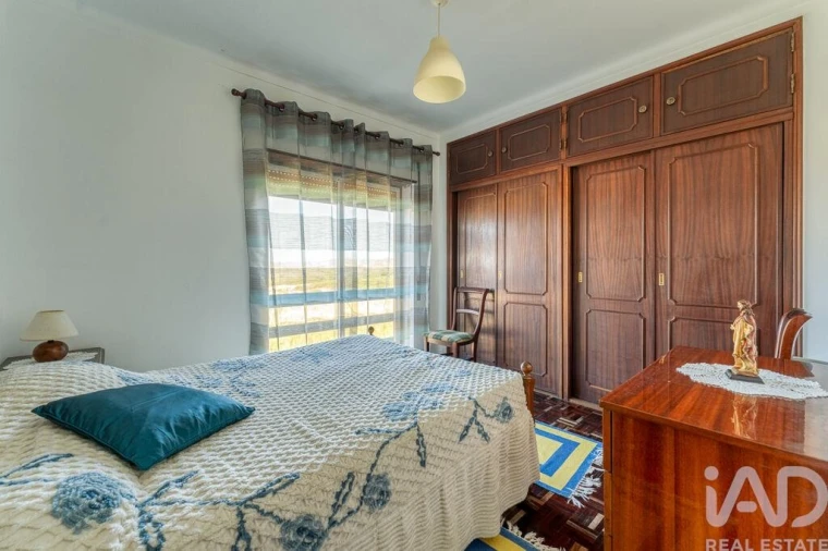 Apartamento T2 para Venda em Caranguejeira Foto 17