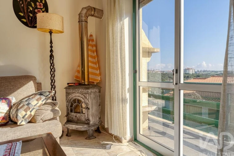 Apartamento T2 para Venda em Caranguejeira Foto 3