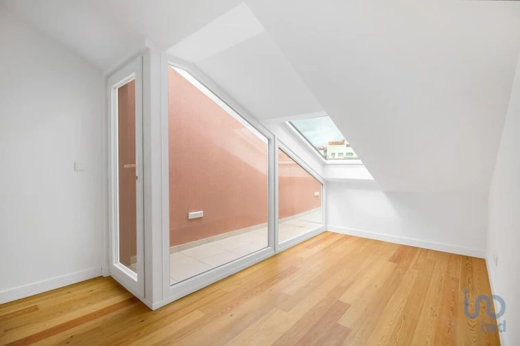 Apartamento T2 para Venda em Arroios Foto 12