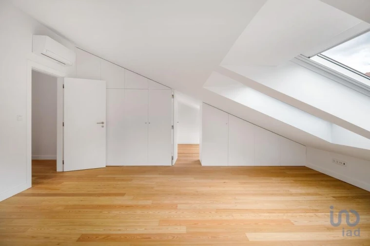 Apartamento T2 para Venda em Arroios Foto 14