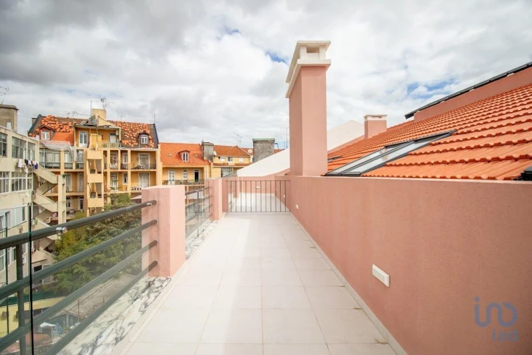 Apartamento T2 para Venda em Arroios Foto 10