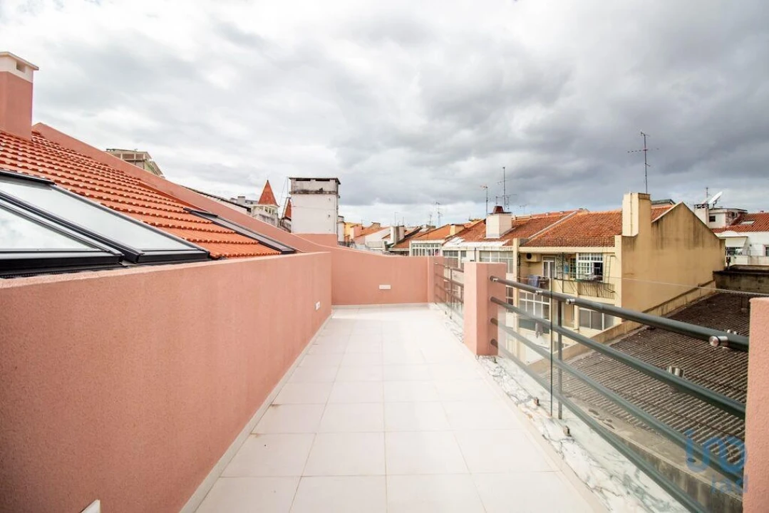 Apartamento T2 para Venda em Arroios Foto 11