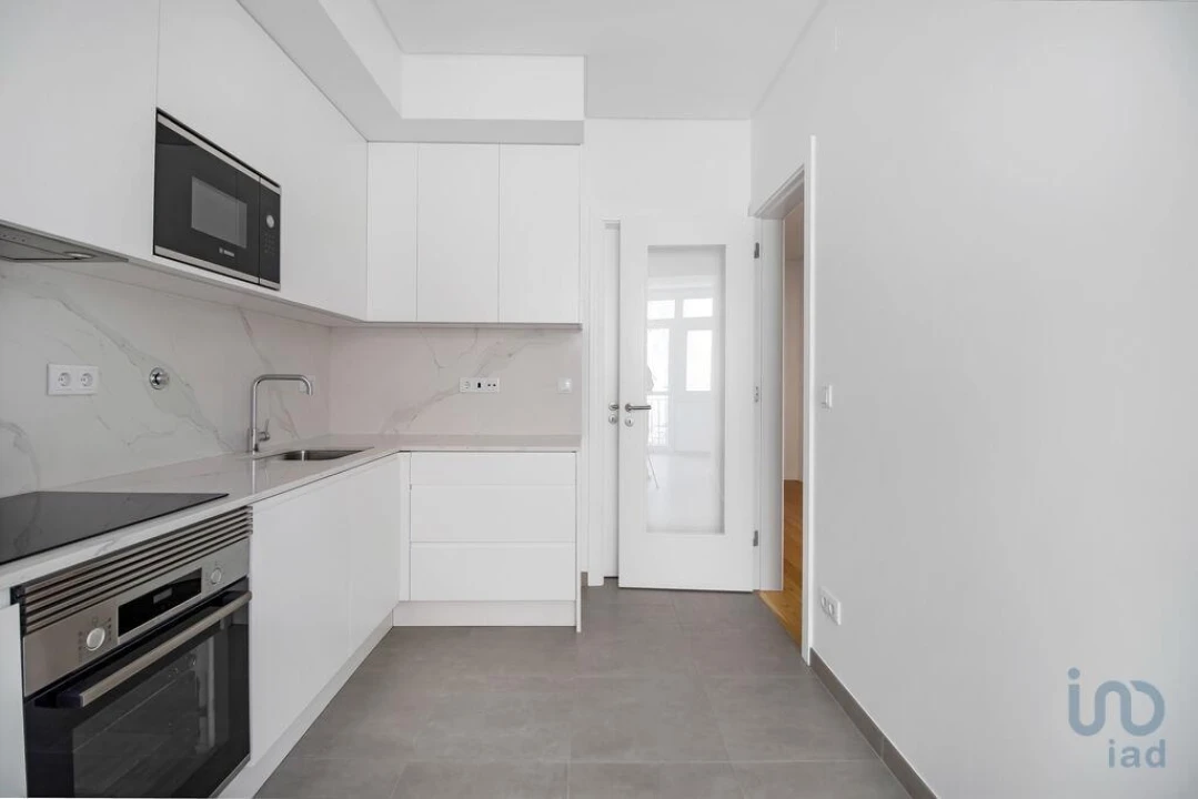 Apartamento T2 para Venda em Arroios Foto 5