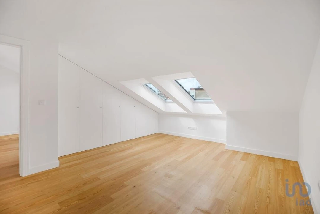 Apartamento T2 para Venda em Arroios Foto 13