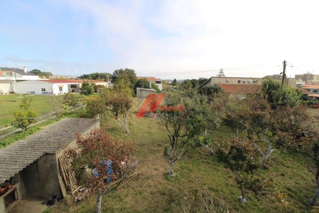 Moradia T5 para Venda em Azurara Foto 2