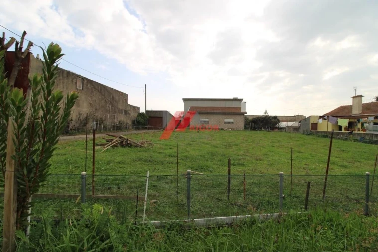 Moradia T5 para Venda em Azurara Foto 7