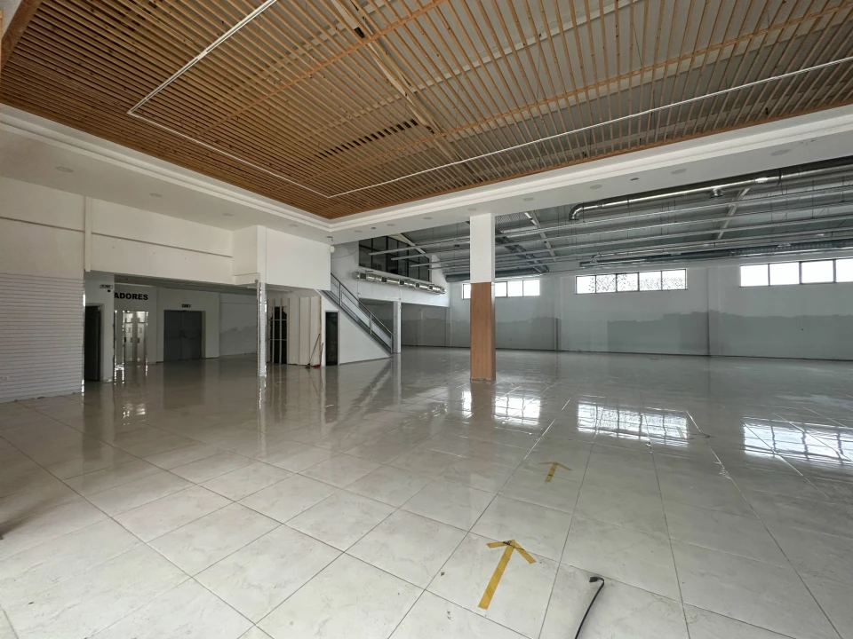 Armazém para Venda em Minde Foto 4