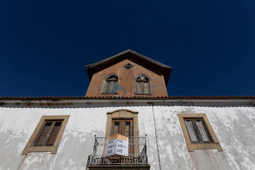 Moradia T7 para Venda em Castro Vicente Foto 3