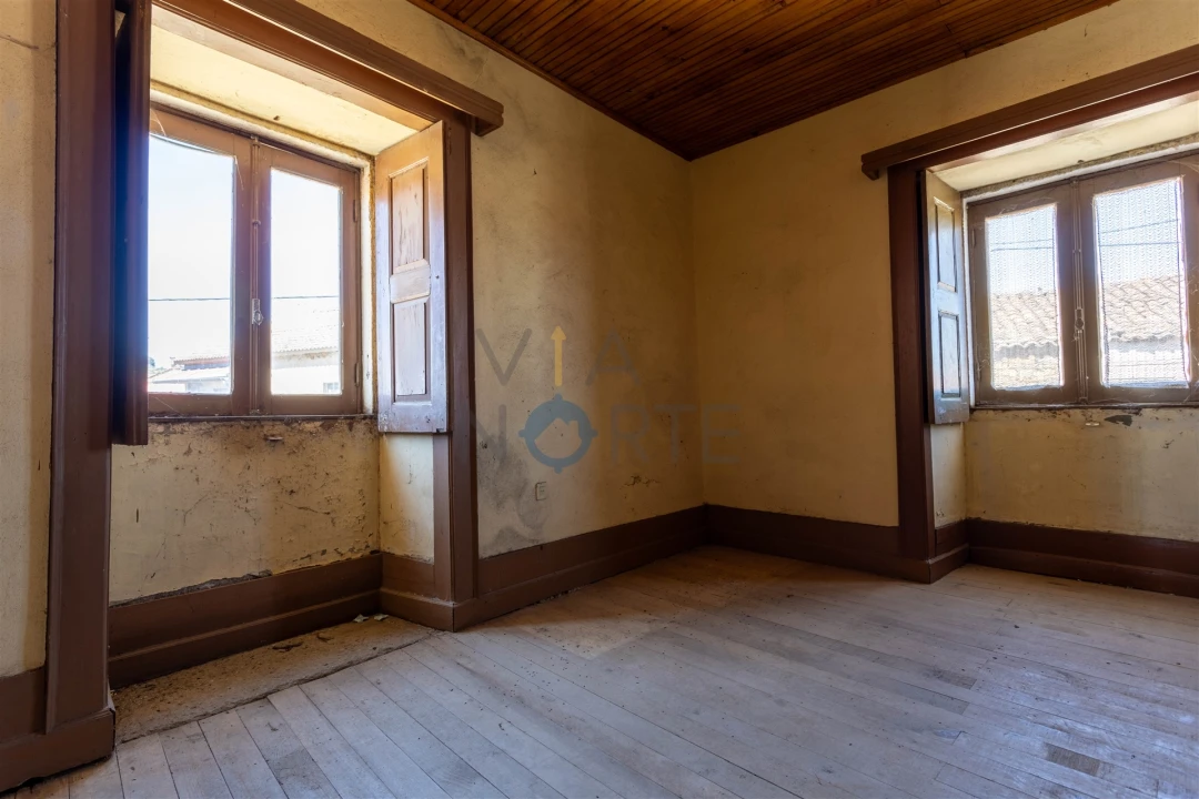 Moradia T7 para Venda em Castro Vicente Foto 22