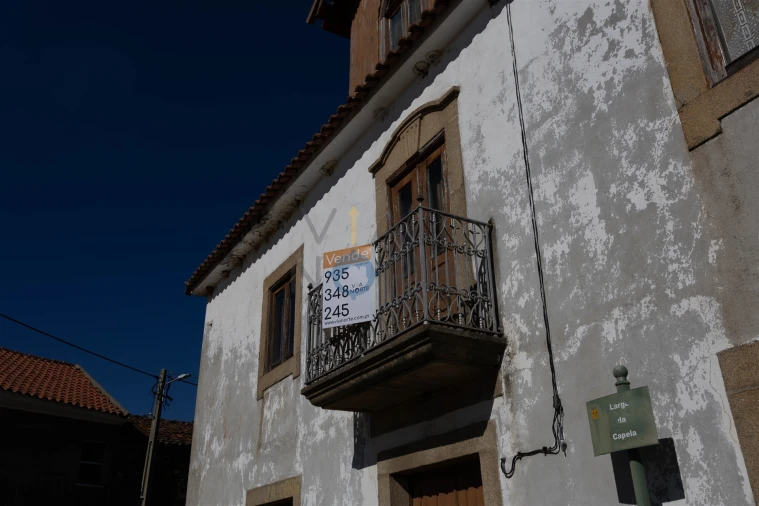 Moradia T7 para Venda em Castro Vicente Foto 5