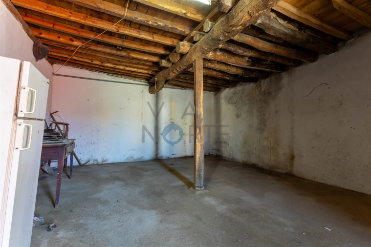 Moradia T7 para Venda em Castro Vicente Foto 12