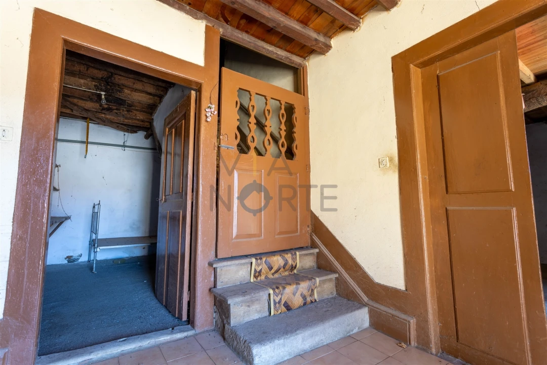 Moradia T7 para Venda em Castro Vicente Foto 9