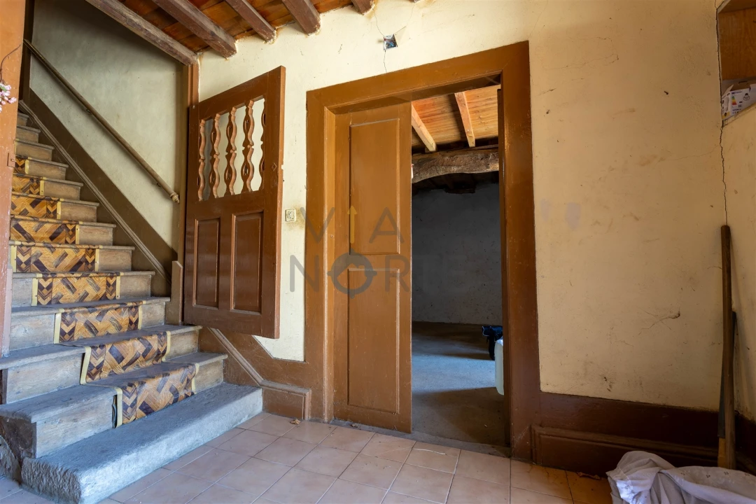 Moradia T7 para Venda em Castro Vicente Foto 8