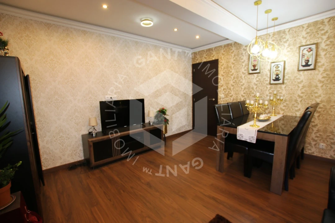 Apartamento T1 para Venda em Laranjeiro e Feijó Foto 29