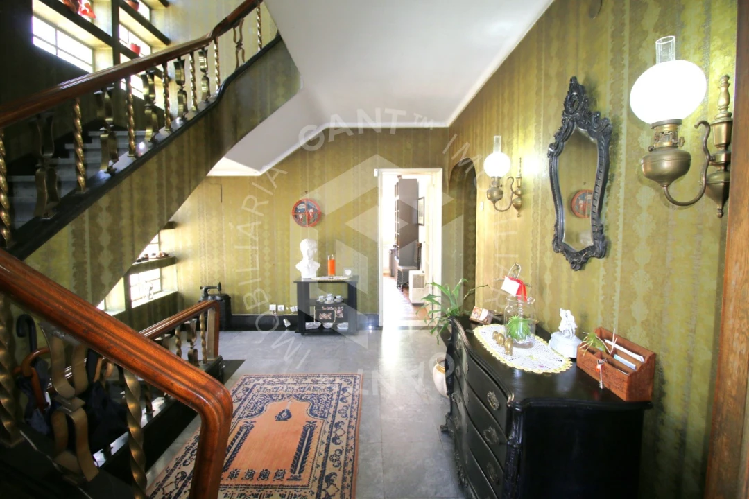 Moradia T7 para Venda em Alvalade Foto 1