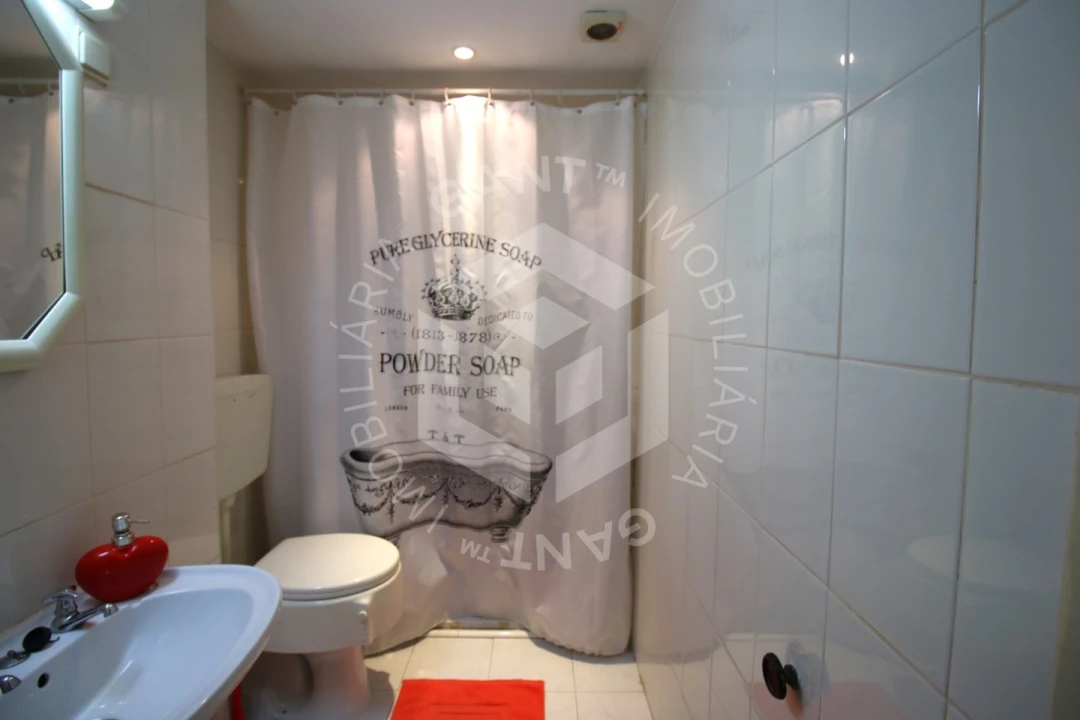 Moradia T7 para Venda em Alvalade Foto 32