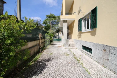 Moradia T7 para Venda em Alvalade