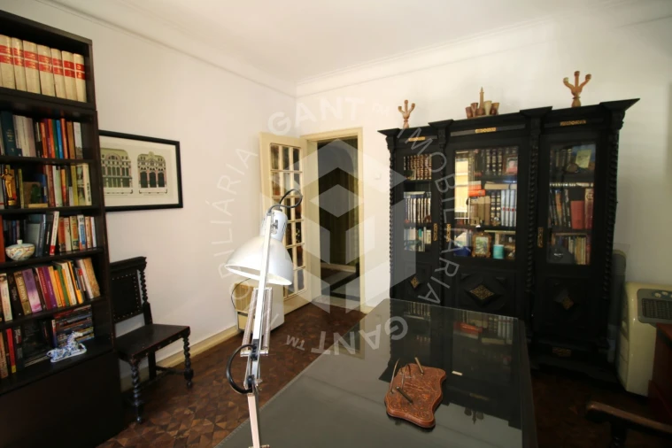 Moradia T7 para Venda em Alvalade Foto 14