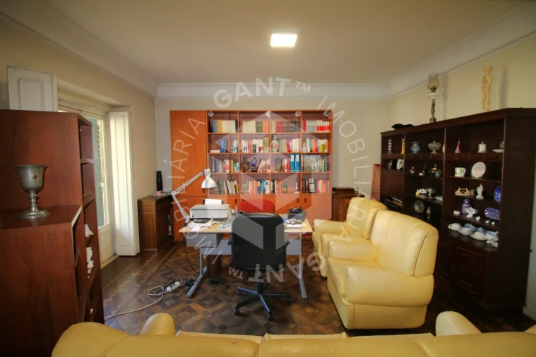 Moradia T7 para Venda em Alvalade Foto 30