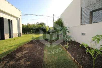 Moradia T3 para Venda em Fernao Ferro