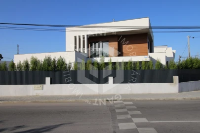 Moradia T3 para Venda em Fernao Ferro