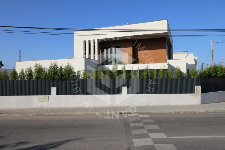 Moradia T3 para Venda em Fernao Ferro Foto 75