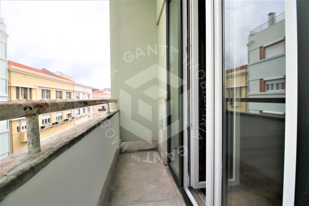Apartamento T4 para Venda em Areeiro Foto 9