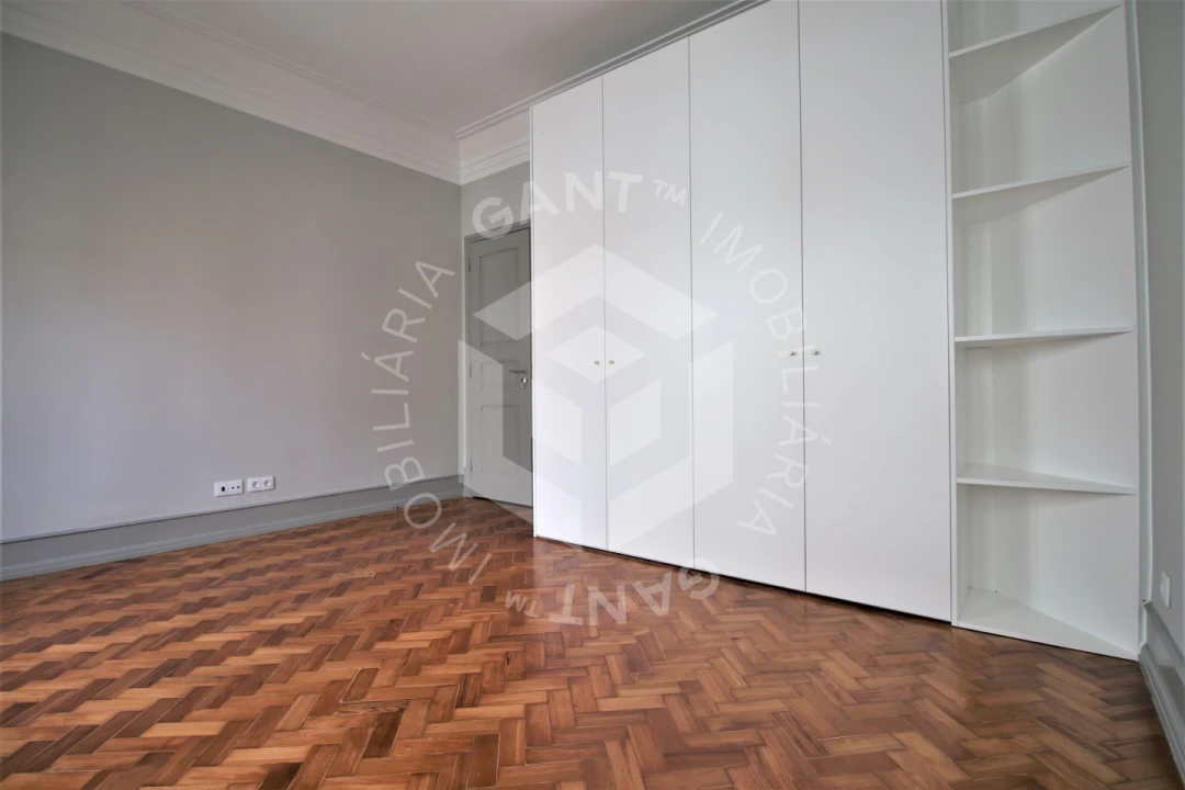 Apartamento T4 para Venda em Areeiro Foto 11