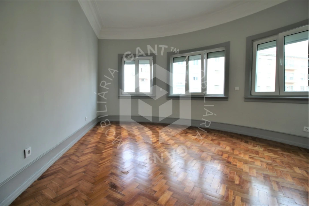Apartamento T4 para Venda em Areeiro Foto 15