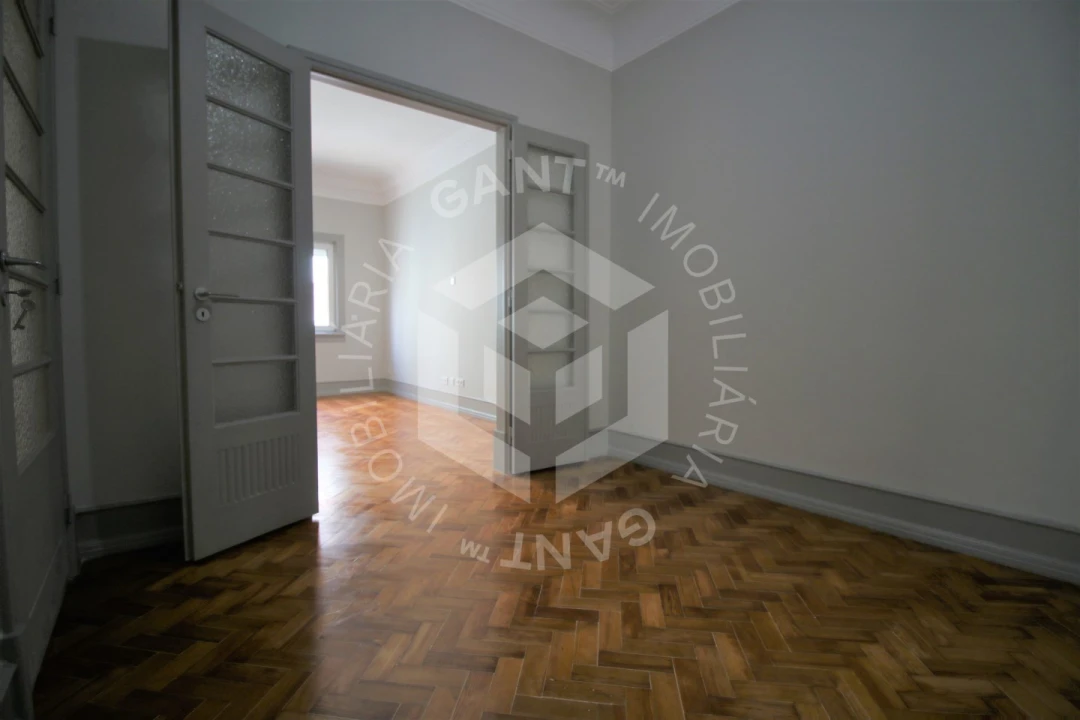 Apartamento T4 para Venda em Areeiro Foto 28