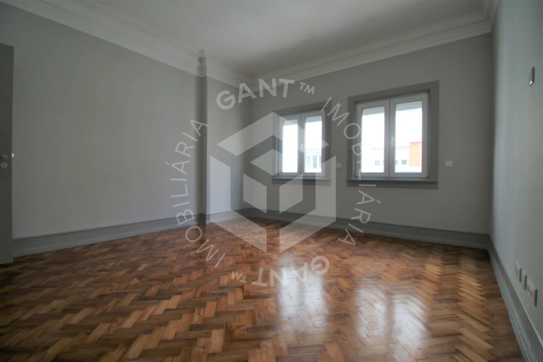 Apartamento T4 para Venda em Areeiro Foto 33