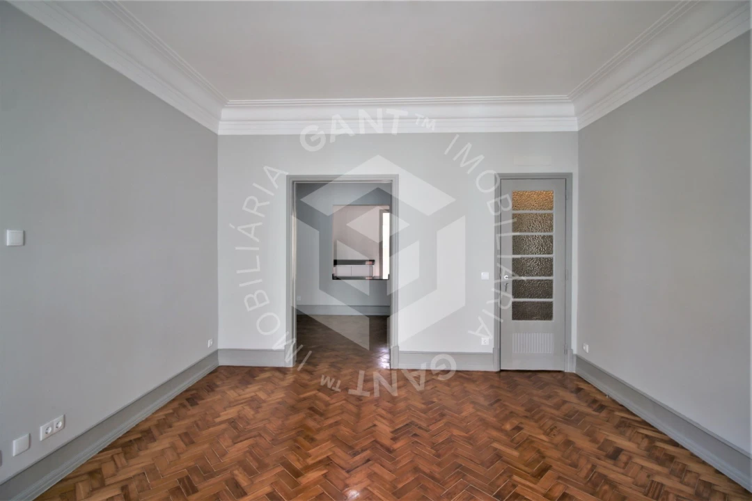 Apartamento T4 para Venda em Areeiro Foto 37