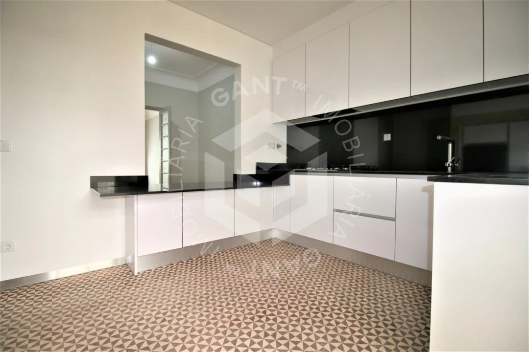 Apartamento T4 para Venda em Areeiro Foto 38