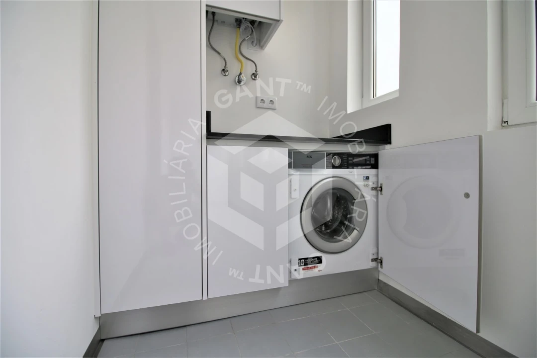 Apartamento T4 para Venda em Areeiro Foto 47