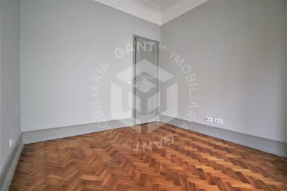 Apartamento T4 para Venda em Areeiro