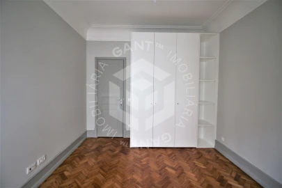 Apartamento T4 para Venda em Areeiro