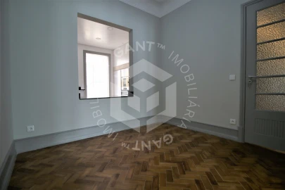 Apartamento T4 para Venda em Areeiro