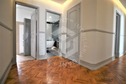 Apartamento T4 para Venda em Areeiro