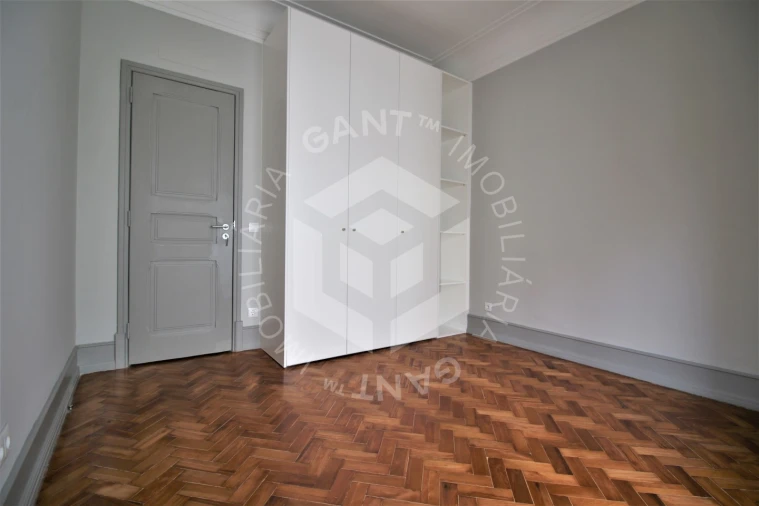 Apartamento T4 para Venda em Areeiro Foto 6